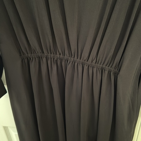 COS Maxi V Neck - Picture 3 of 4